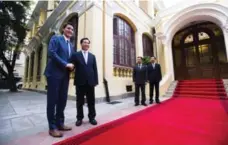  ?? SEAN KILPATRICK/THE CANADIAN PRESS ?? Justin Trudeau meets with Party Secretary of Guangdong province Li Xi in Guangzhou, the final stop on the prime minister’s four-day trip to China.