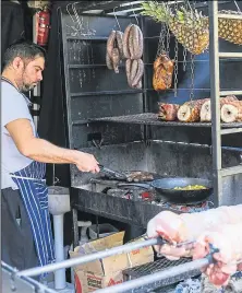  ?? ?? Cooking up a treat in Bartholome­w Street