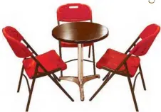  ??  ?? Perfect match: The Ventura chairs and the Werzalit round table. The chairs and tables are available at the Play & Dsiplay “Unbeatable Match” promo.