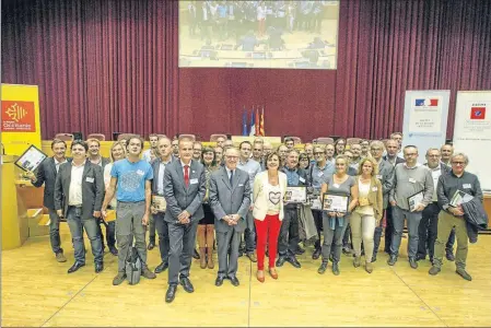  ??  ?? remise des trophées par la Présidente Carole Delga