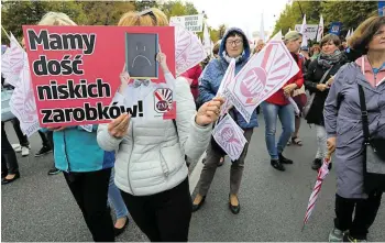  ?? FOT. SLAWOMIR KAMINSKI / AGENCJA GAZETA ?? 22 września 2018 r, Warszawa, demonstrac­ja budżetówki, głównie nauczyciel­i
• Więcej na Wyborcza.pl