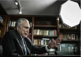  ?? Bruno Santos - 18.jan.2018/Folhapress ?? O presidente Michel Temer (MDB) em seu escritório no Itaim Bibi, zona oeste de São Paulo