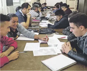  ?? EALV ?? L’ESCOLA D’ADULTS LA VERNEDA TÉ MÉS DE 2.400 ALUMNES.