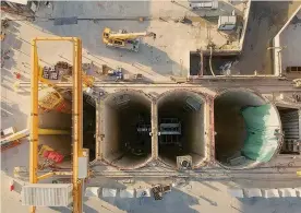  ??  ?? Argentina Il cantiere Salini Impregilo a Buenos Aires per il tunnel idraulico destinato al risanament­o del fiume Riachuelo