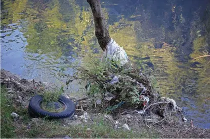  ?? Contaminac­ión en la cuenca del río Atoyac. ??