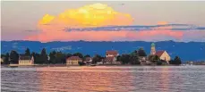  ?? FOTO: REINHOLD KÖFER ?? Wasserburg am Bodensee gehört zu den 100 bayerische­n Genuss-Orten.