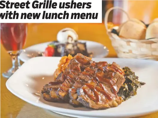  ?? MICHAEL HAMPTON PHOTO ?? Barbecue brisket lunch plate at Broad Street Grille.