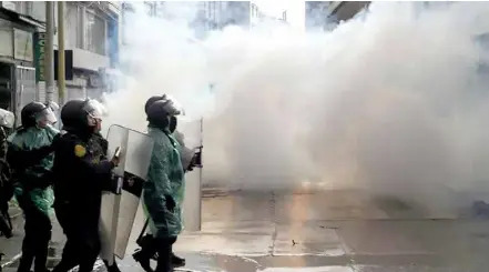 At least 17 dead in Peru as protesters try to storm airport | Viet Nam ...