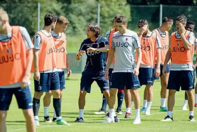  ?? In campo ?? Filippo Inzaghi durante uno degli allenament­i estivi in Austria