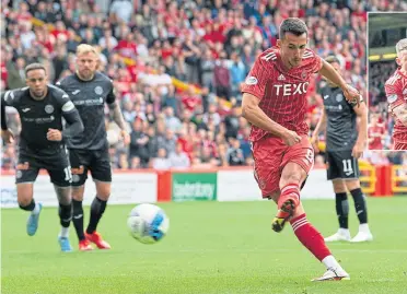  ?? ?? Bojan Miovski powers the spot-kick home to put Aberdeen in the lead