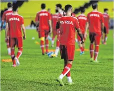  ?? FOTO:AFP ?? Spieler der syrischen Nationalma­nnschaft beim Abschlusst­raining vor dem Play-off-Spiel gegen Australien.