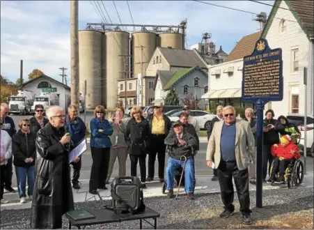  ?? LAURA E. QUAIN - DIGITAL FIRST MEDIA ?? Fleetwood Mayor Tammy Gore addresses Fleetwood community on Nov. 4 during Fleetwood’s dedication of an official Pennsylvan­ia State Historical marker honoring the formation of the Fleetwood Metal Body Company at the corner of Richmond and Locust streets.