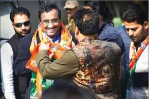  ?? PTI ?? BJP National General Secretary Ram Madhav being welcomed by party workers at the function "Jashn-e-kashmir", in Srinagar, Sunday