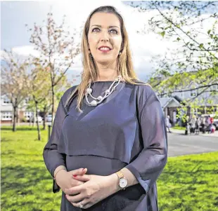  ??  ?? Brave CervicalCh­eck victim Vicky Phelan shed light on the horrendous situation, but it would be even worse if the controvers­y caused a collapse in the uptake of testing