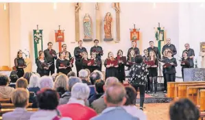  ?? FOTO: GEORG SALZBURG ?? Das Konzert in St. Peter in Rommerskir­chen war gut besucht am Pfingstmon­tagabend.