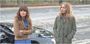  ?? SAEED ADYANI/NETFLIX ?? Judy (Linda Cardellini, left), lives with Jen (Christina Applegate) for most of the 10-episode season.