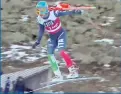  ??  ?? Christof Innerhofer (31 anni) scia con il palo agganciato dopo aver colpito una porta