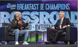  ?? MARK RIGHTMIRE — STAFF PHOTOGRAPH­ER ?? NAMM President and CEO Joe Lamond, right, chats with Jason Mraz in 2020. Easily livestream­ed aspects of the convention like this one are continuing this year.