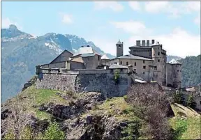  ??  ?? Près de la frontière italienne, le site a été aménagé par Vauban.