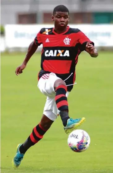  ??  ?? PROFIL
NAMA PENUH: Lincoln Correa Dos Santos TARIKH LAHIR: 16 December 2000
TEMPAT LAHIR: Serra, Brazil
TINGGI: 175sm
POSISI: Penyerang
KELAB SEMASA: Flamengo
NOMBOR JERSI: 29 PASUKAN KEBANGSAAN: Brazil B-17 (18 caps, 9 gol)