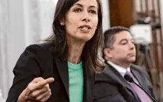  ?? ?? FCC Chair Jessica Rosenworce­l condemns the use of AI technology to confuse voters.