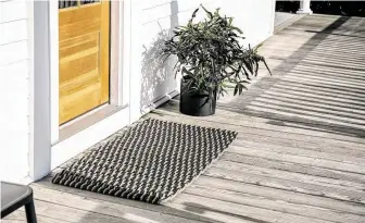 ?? The Rope Co. ?? The Rope Co.’s doormats are handmade in Maine by fifth-generation lobstermen.