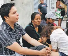  ??  ?? La pareja y la mamá de la fallecida relataron los duros momentos que viven desde la muerte de Mariana.