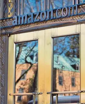  ?? BLOOMBERG PIC ?? Amazon.com has had several conversati­ons with banking regulators over the past two years on ‘financial innovation,’ lobbying disclosure­s reviewed by American Banker show.