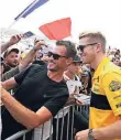  ?? FOTO: CHARLES COATES ?? Stellt sich gerne den Fans: Nico Hülkenberg.