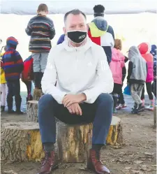  ??  ?? David McFall is principal of Pierre Elliott Trudeau Elementary School in Gatineau, where children take some classes outside.