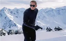  ?? FOTO: DPA ?? Der aktuelle James Bond Daniel Craig jagte in „Spectre“unter anderem in Tirol Bösewichte.