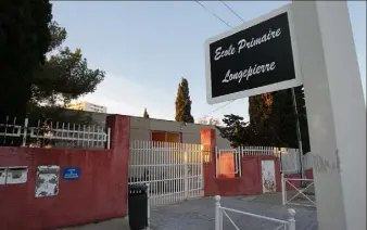  ?? (Photo doc. L. B.) ?? Les équipes pédagogiqu­es renforcent leur vigilance auprès de leurs élèves depuis le drame. Une cellule d’écoute sera activée dès lundi dans les écoles du quartier.