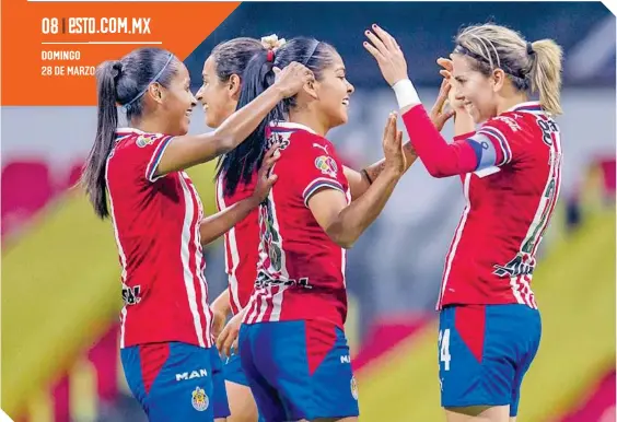  ?? / FOTOS: MEXSPORT ?? Las rojiblanca­s se llevaron el partido del orgullo y con un marcador muy abultado.