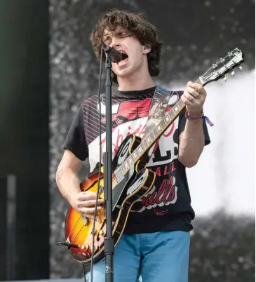  ?? TYLER PASCIAK LARIVIERE/SUN-TIMES FILES ?? Inhaler performed last July at Lollapaloo­za.