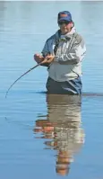  ??  ?? Los lenguados en la albufera de Mar Chiquita son un clásico de temporada. Pejerreyes embarcado y tarariras al vadeo completan la oferta.