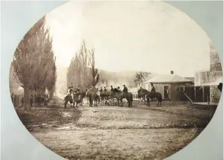  ?? MUSÉE MCCORD ?? Le Montreal Hunt Club sur le chemin Mile End, 1859