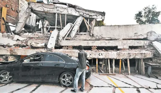  ?? OCTAVIO HOYOS ?? Un ala de la escuela se derrumbó durante el terremoto del 19 de septiembre.