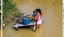  ?? FOTO JAIME PÉREZ ?? La falta de acueducto imposibili­ta el uso adecuado del agua en la vida diaria.