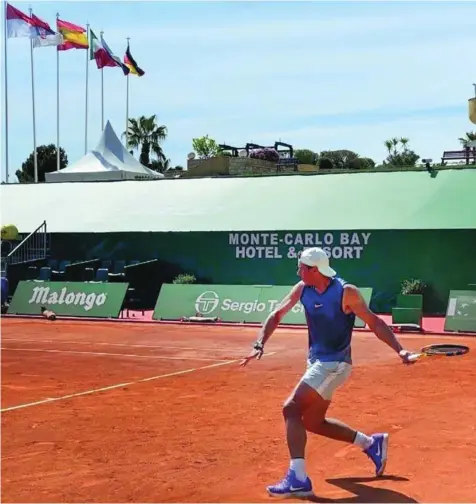  ?? INSTAGRAM ?? Rafa Nadal, durante un entrenamie­nto en las pistas del Masters 1.000 de Montecarlo