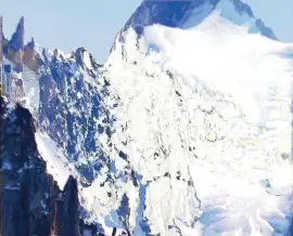  ??  ?? 2020. 16 mins 08
Jacques Perconte. « Avant l’effondreme­nt du Mont Blanc ».
