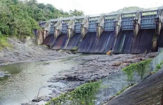  ?? Archivo ?? Tras experiment­ar una baja de 6 centímetro­s, el nivel del embalse Carraízo se ubicó ayer en 39.37 metros, por lo que permanece en observació­n.