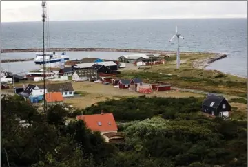  ??  ?? Anholt, der ligger i Kattegat, og de andre danske småøer er saerligt i fokus i sommerpakk­en. Arkivfoto: Per Folkver/Ritzau Scanpix