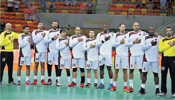  ??  ?? A equipa de andebol do Qatar que esteve nos Jogos Olímpicos só tinha três jogadores naturais daquele país