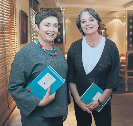  ?? MARISCAL / EFE ?? Nuria Capdevila-Argüelles y Cristina Cerezales Laforet, durante la presentaci­ón del libro