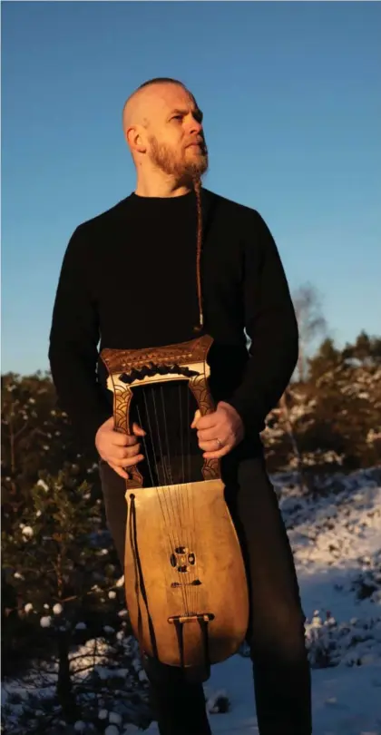  ?? FOTO: KNUT EGIL WANG ?? Einar Selvik og Wardruna er blitt forbasket gode på det de gjør, mener BTs musikkanme­lder.
Wardruna
Wardruna – «Kvitravn» By Norse Music/Sony Folkemusik­k