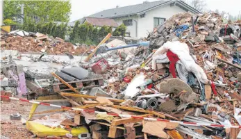  ?? FOTO: MARTINA DIEMAND ?? Durch eine Gasexplosi­on völlig zerstört worden ist vor einem Jahr das Wohnhaus der Familie Humm.