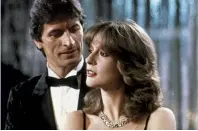  ??  ?? UNA LUNGA STORIA D’AMORE
In Hello Goggi (1981), con il marito Gianni Brezza, ballerino, coreografo e regista, sposato nel 2008 dopo 29 anni di convivenza. Brezza è scomparso nel 2011.