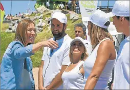  ?? PRENSA GOBERNACIO­N ?? DESCANSO. Llegó con sus hijos a Mar del Plata antes de fin de año.