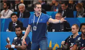  ??  ?? Le coach adjoint Guillaume Gille n’apprécie pas le format de ce Mondial.