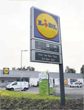  ??  ?? Doing its bit Lidl in East Kilbride has stepped up efforts of support amidst pandemic